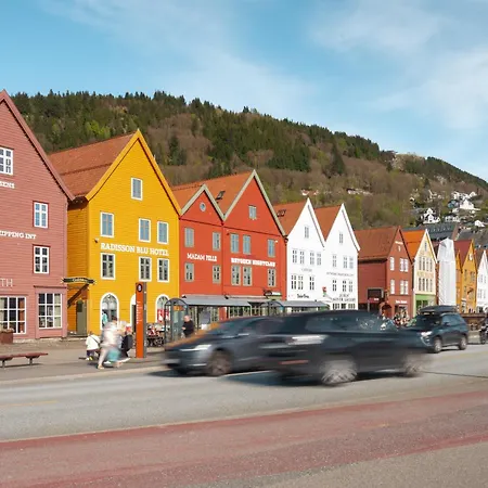 アパート Beds I Right Behind Bryggen! ベルゲン