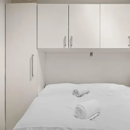 Apartment Beds I Right Behind Bryggen! *